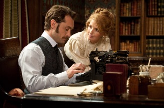 (L-r) JUDE LAW as Dr. James Watson and KELLY REILLY as Mary Watson in Warner Bros. Pictures’ and Village Roadshow Pictures’ action adventure mystery “SHERLOCK HOLMES: A GAME OF SHADOWS,” a Warner Bros. Pictures release.